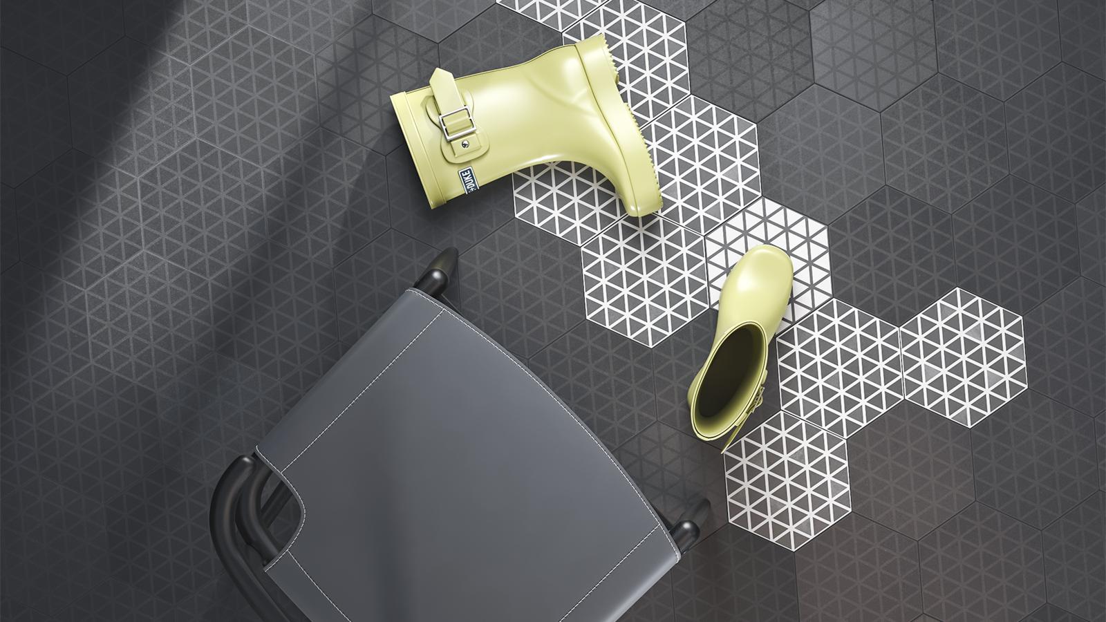 Suelo de azulejos hexagonales con diseño geométrico