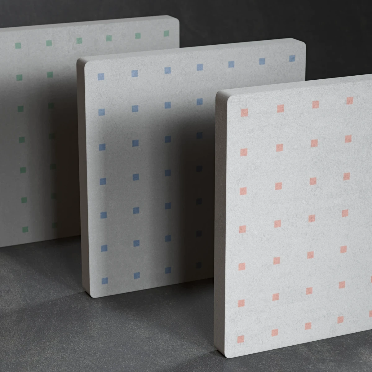 Vista superior de tres piezas de azulejos de la colección Époque