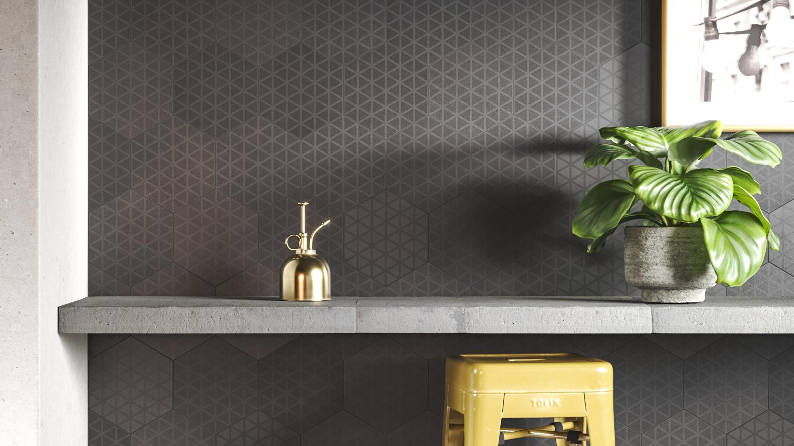 Pared de cocina realizada con azulejos hexagonales de diseño
