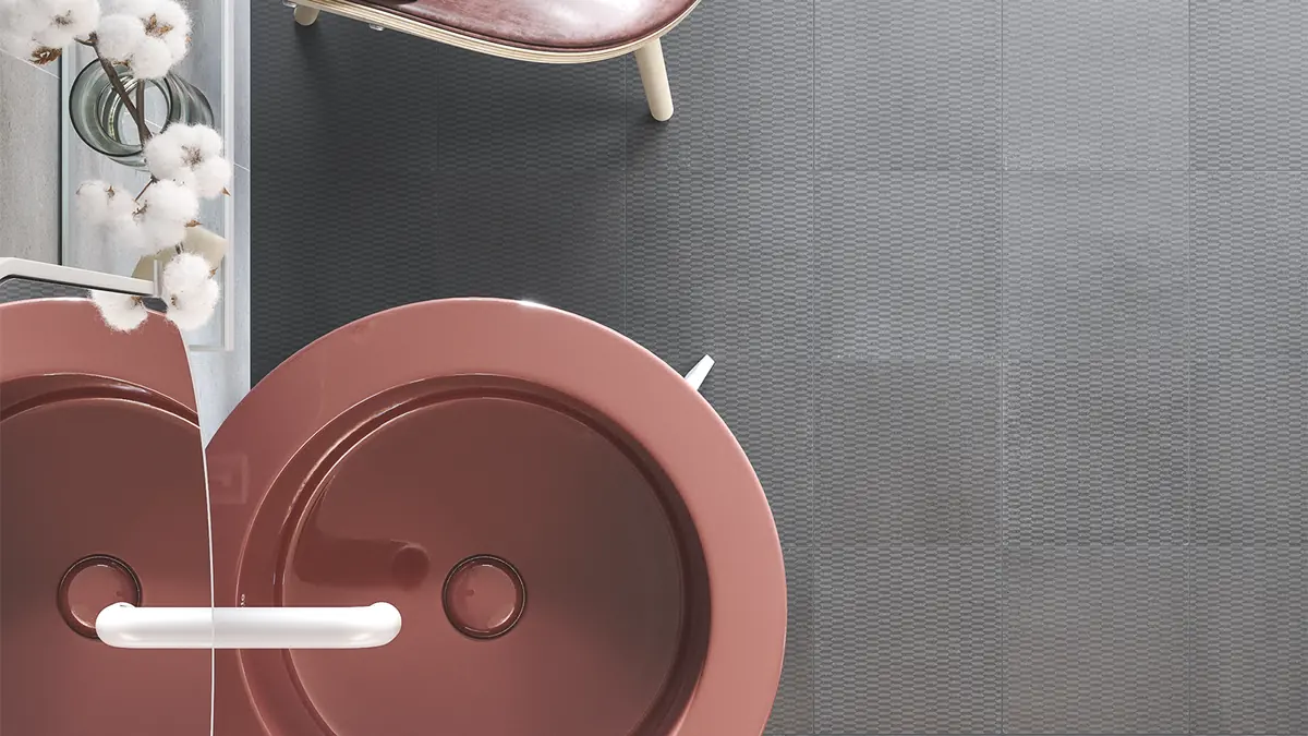 Pavimento de cuarto de baño hecho con baldosas de 20x20 centímetros