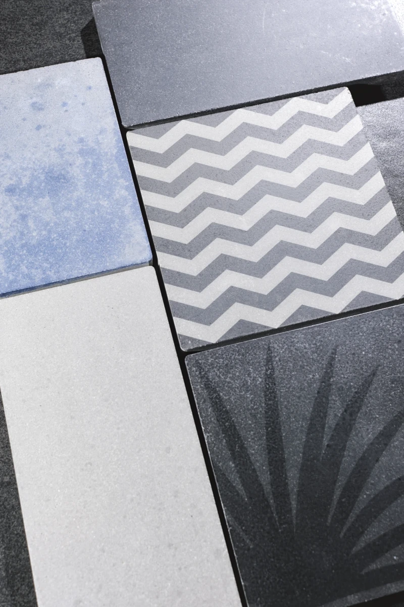 Colección de azulejos y baldosas de cemento natural