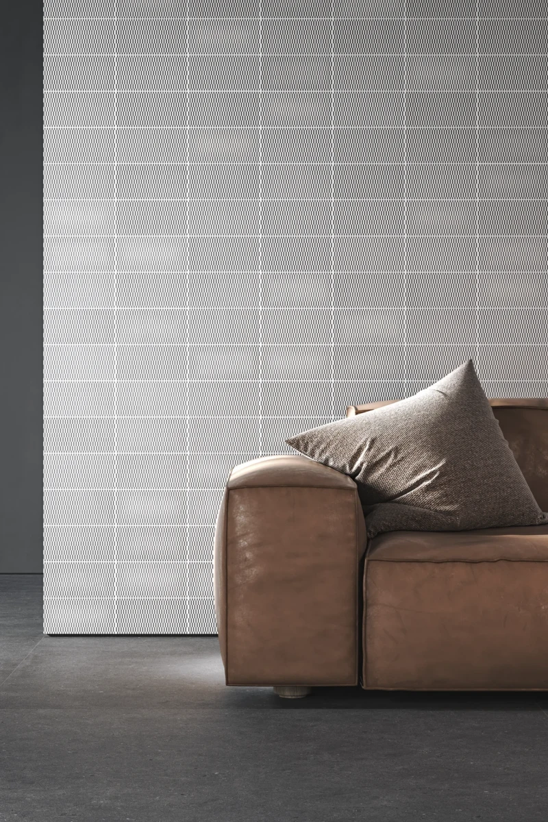 Revestimiento de pared de salón con azulejos de cemento blanco